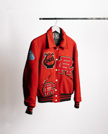 CHAQUETA VARSITY DELONG CON PARCHE DE LOBO 1970