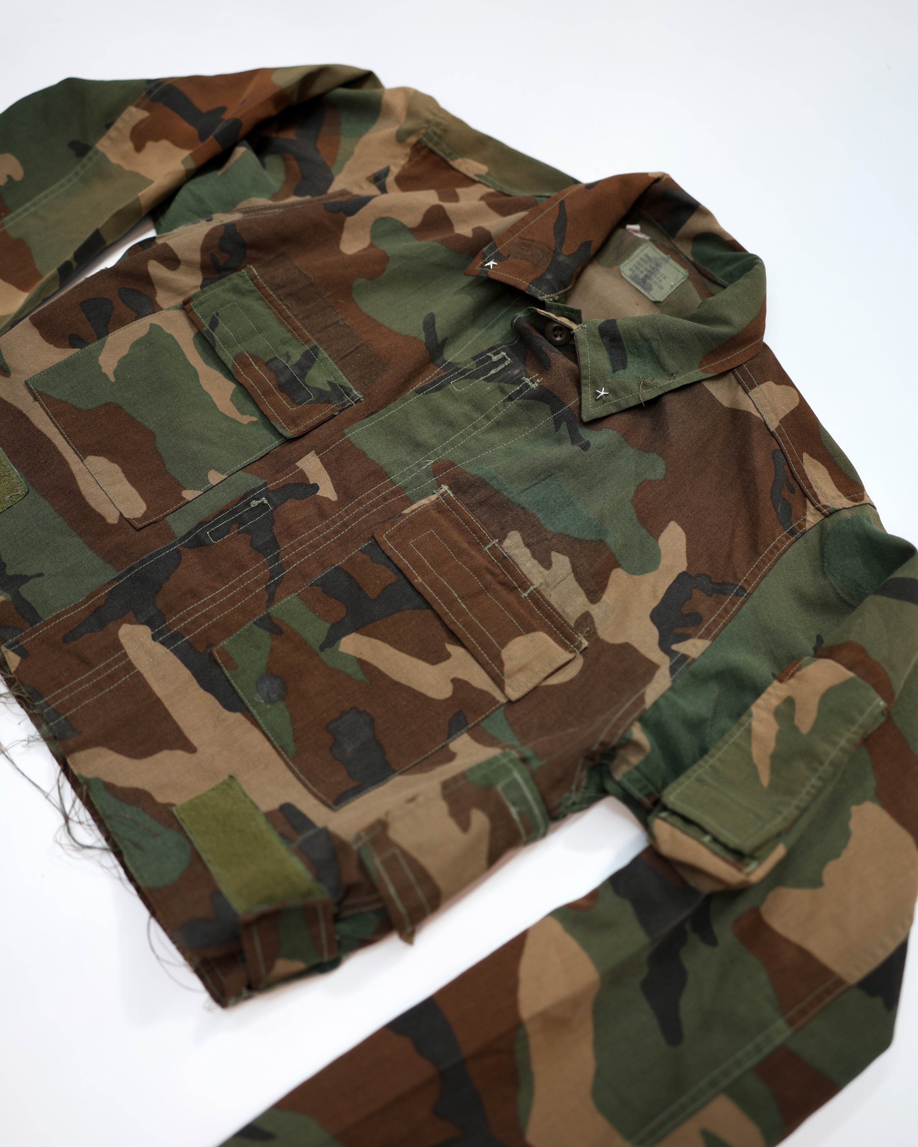 MILITARY CROPPED ZIP-UP